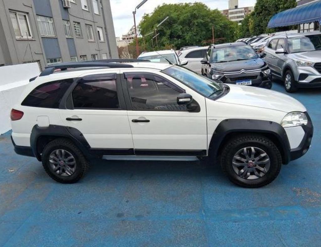 Fiat Palio Weekend 1.8 Adventure Dualogic Locker 8V 4P 2013 imagem 16