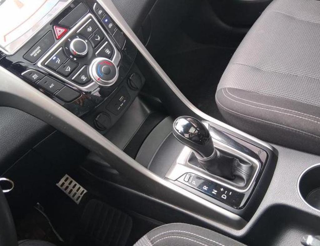 Hyundai / I30 1.8 Automático Flex 4 Portas Modelo 2016 imagem 21