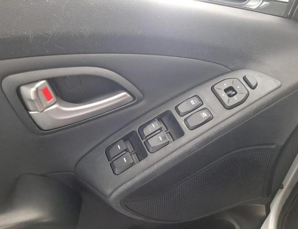 Hyundai Ix35 Gls 2.0 16V 2Wd Flex Aut 2015 imagem 21