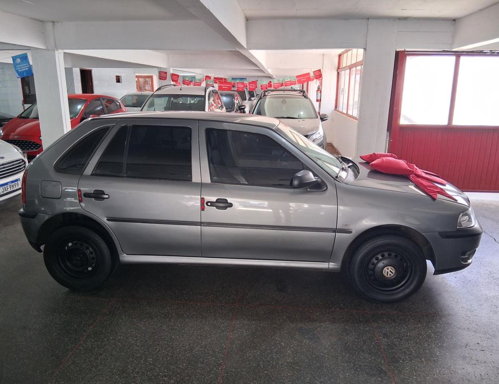 Volkswagen Gol Power 1.0 4 Portas Modelo 2003 imagem 5