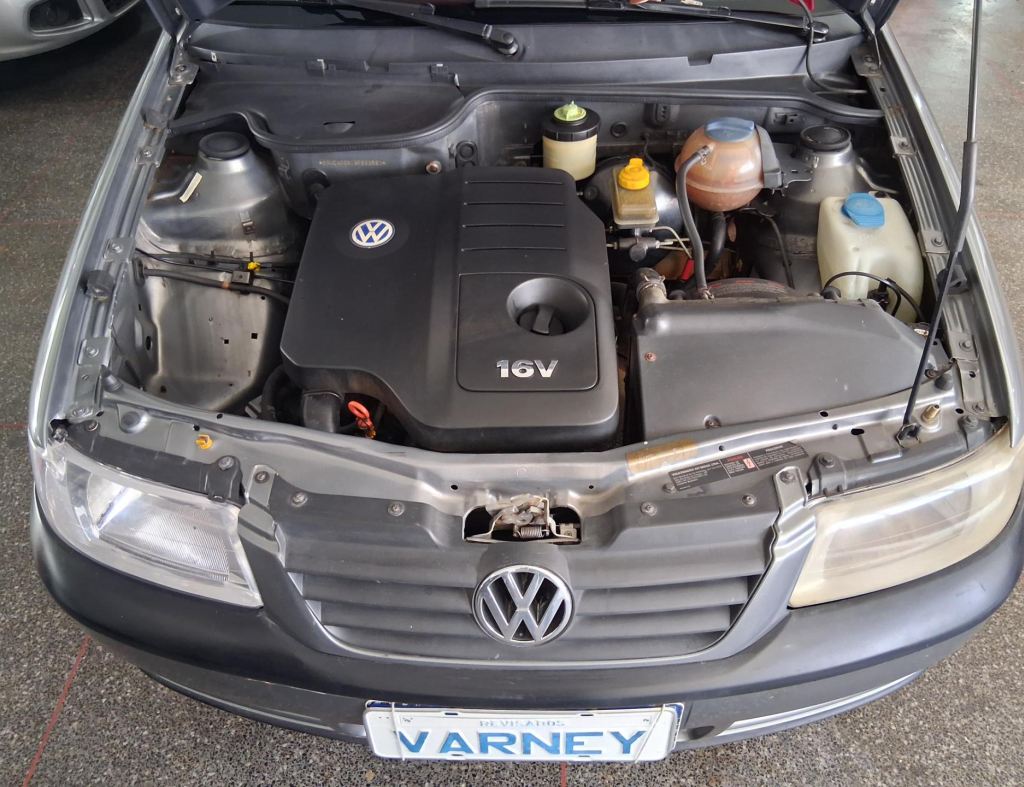 Volkswagen Gol Power 1.0 4 Portas Modelo 2003 imagem 15