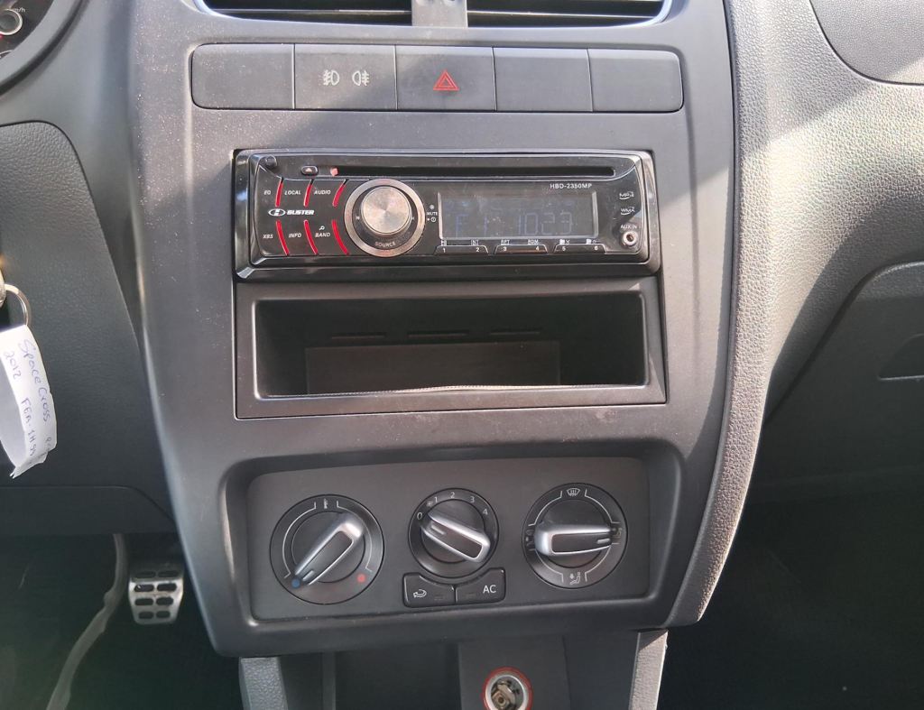 Volkswagen Spacecross Gii 1.6 Flex 4 Portas Modelo 2012 imagem 15