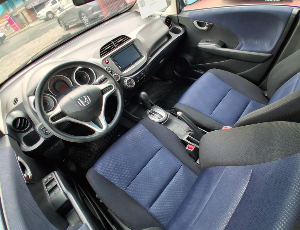 Honda Fit Lx 1.4 Automatico Flex 4 Portas Modelo 2013 imagem 13