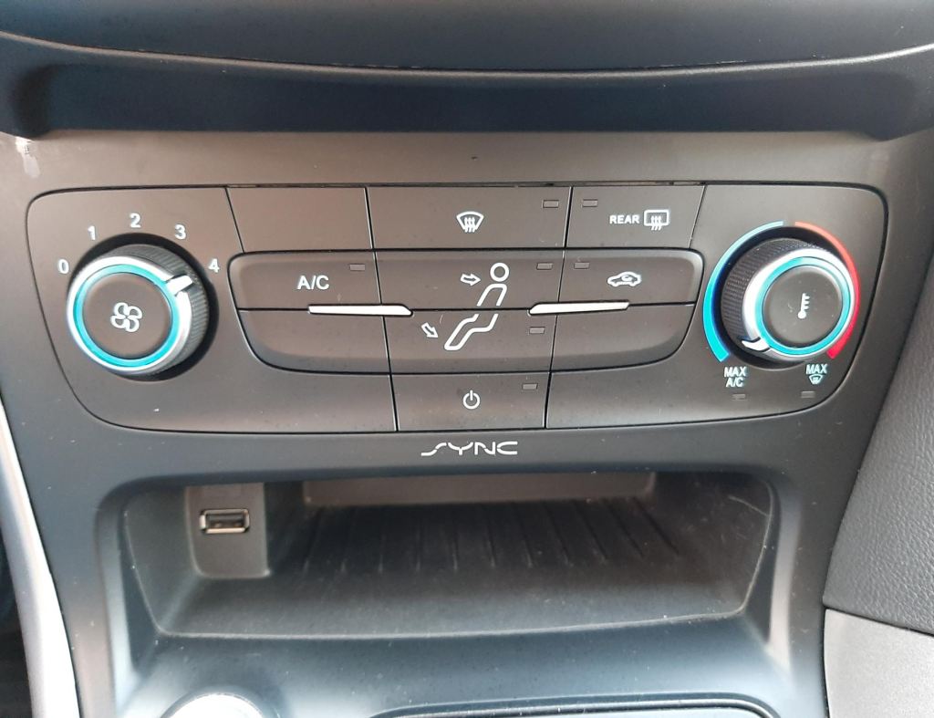 Ford Focus Se 2.0 Automatico Modelo 2019 imagem 21