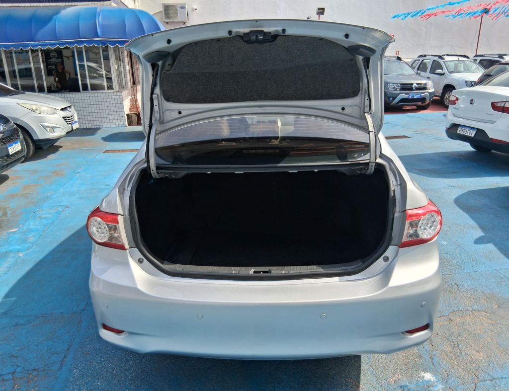 Toyota Corolla Xei 2.0 Automatico Flex 4 Portas Modelo 2013 imagem 9