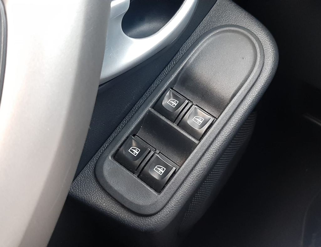 Renault Duster Expression 1.6 Flex 4 Portas Modelo 2019 imagem 18