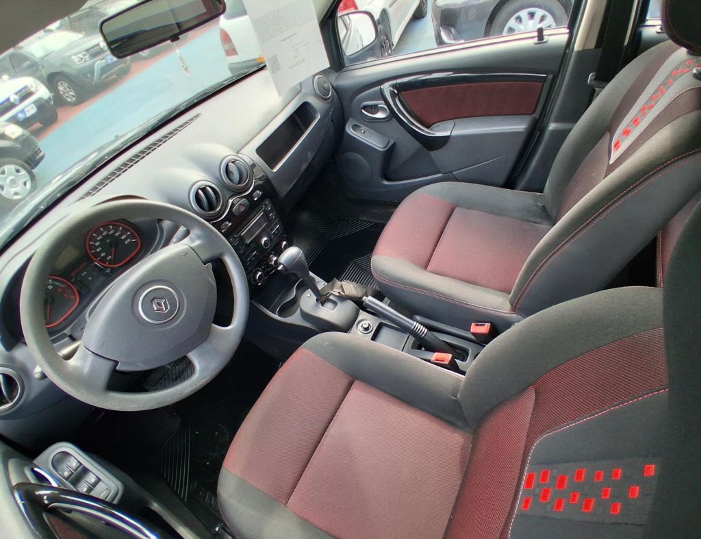 Renault Stepway 1.6 Automatico Flex Portas Modelo 2012 imagem 15