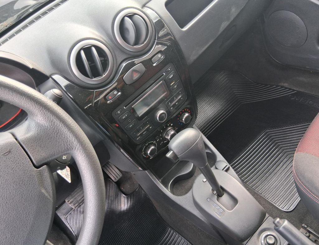 Renault Stepway 1.6 Automatico Flex Portas Modelo 2012 imagem 19