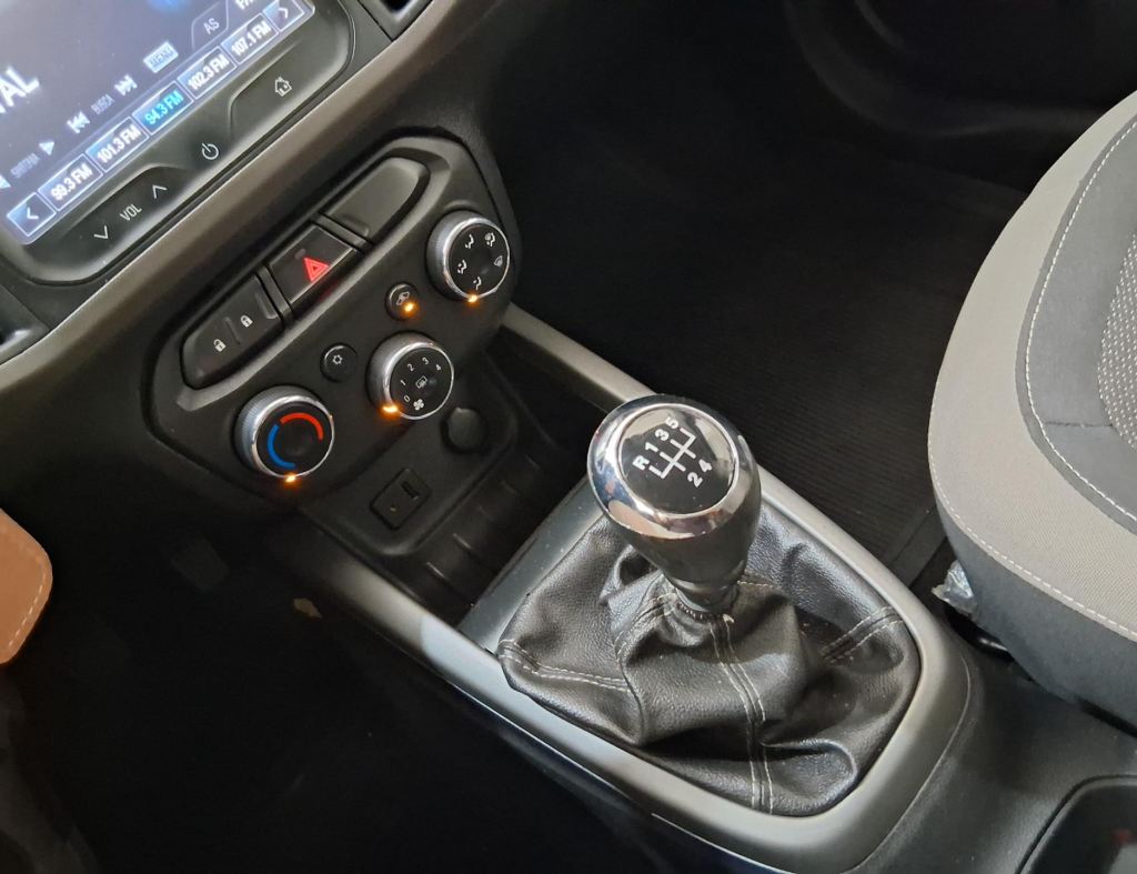 Chevrolete Prisma Ltz 1.4 Flex 4 Portas Modelo 2013 imagem 18