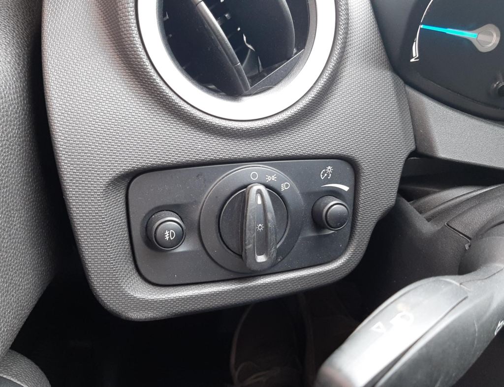 Ford New Fiesta Hatch Sel 1.6 Automatico Flex 4 Portas Modelo 2017 imagem 25