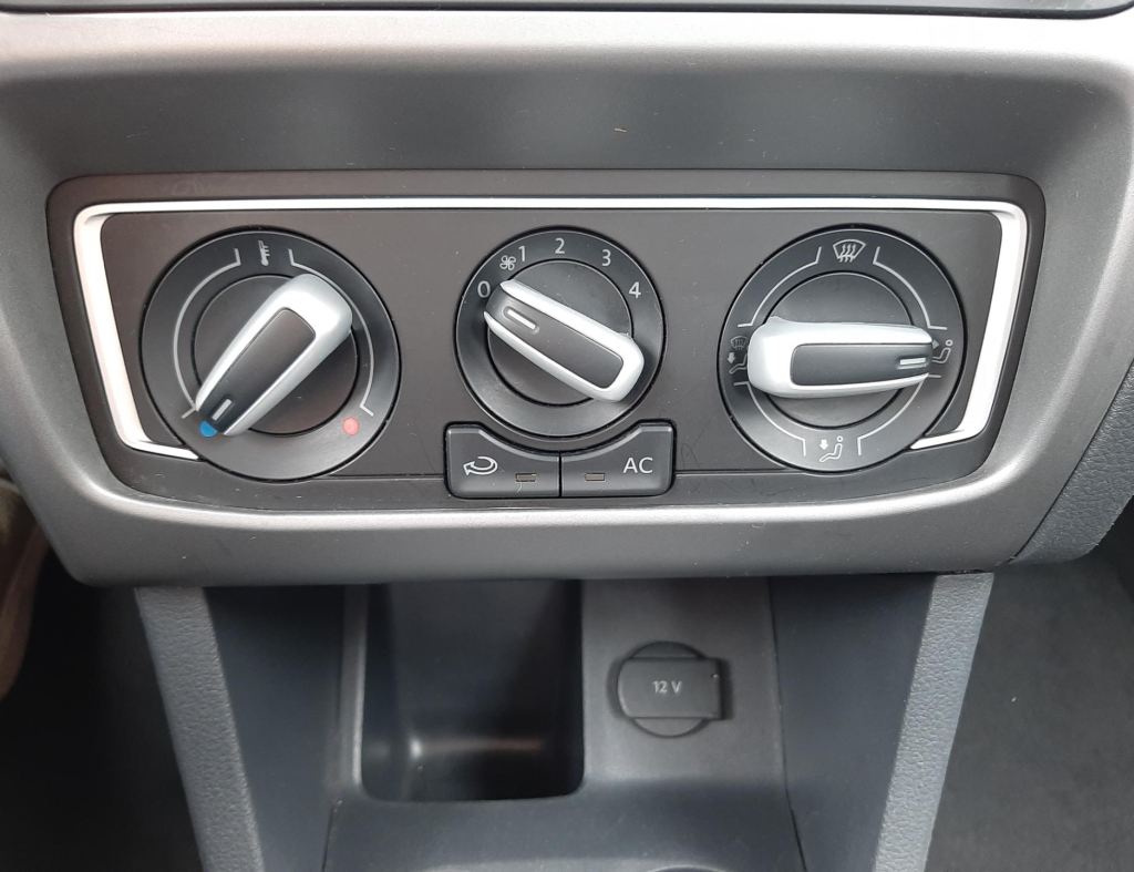 Volkswagen Fox Connect 1.6 Flex 4 Portas Modelo 2020 imagem 21