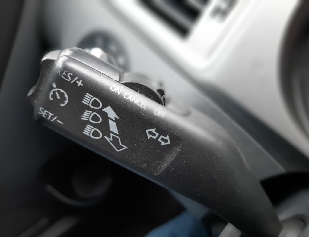 Volkswagen Fox Connect 1.6 Flex 4 Portas Modelo 2020 imagem 22