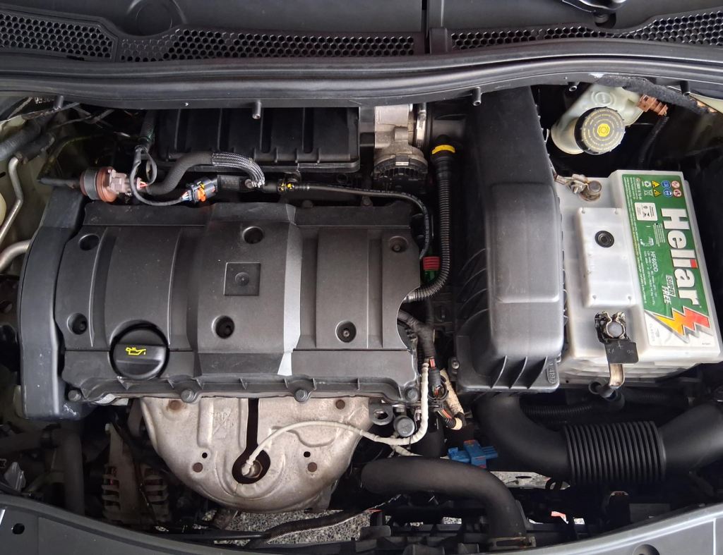 Peugeot 2008 Allure 1.6 Automatico 4P. Modelo 2017.Ipva 2026 Cortesia imagem 20