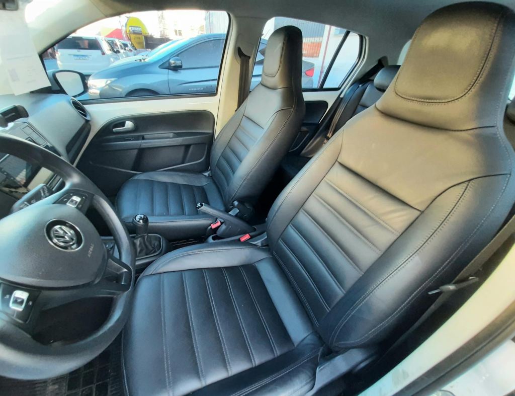 Volkswagen Up Mpi 1.0 Flex 4 Portas Modelo 2020 imagem 13