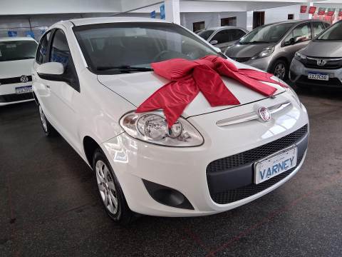 Fiat Palio Attractive 1.0 Flex 4 Portas Modelo 2015