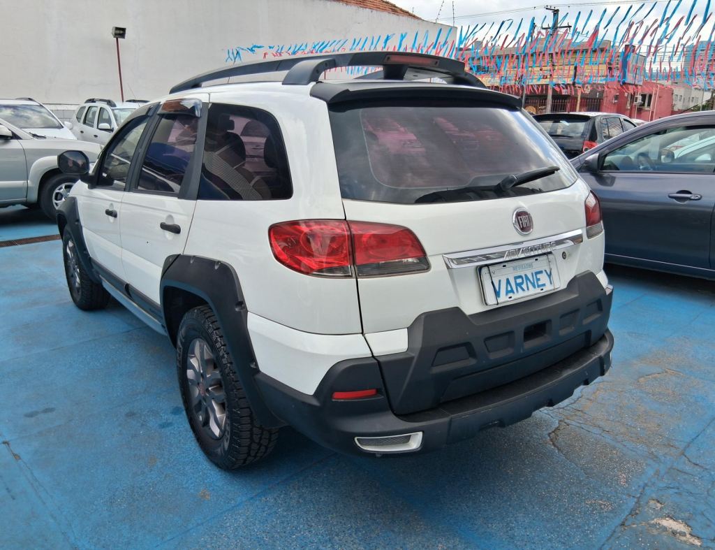 Fiat Palio Weekend Adventure 1.8 Automatico Flex 4 Portas Modelo 2013 imagem 6