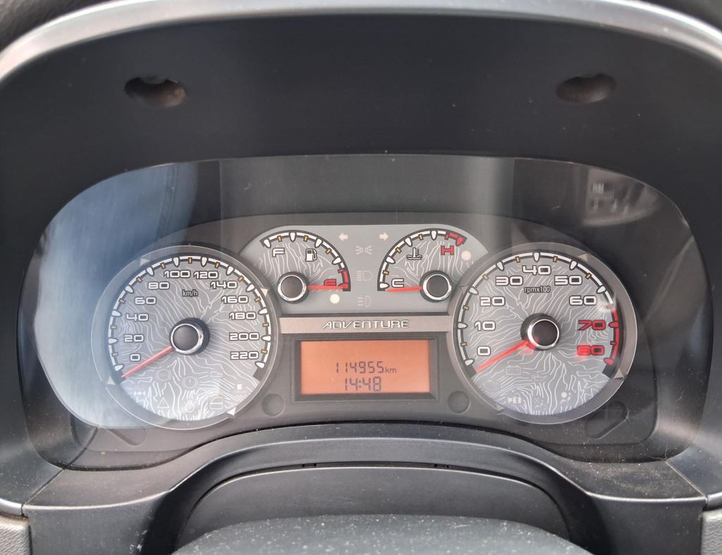 Fiat Palio Weekend Adventure 1.8 Automatico Flex 4 Portas Modelo 2013 imagem 17