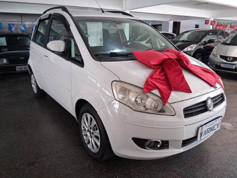 Fiat Idea Attractive 1.4 Flex 4 Portas Modelo 2013