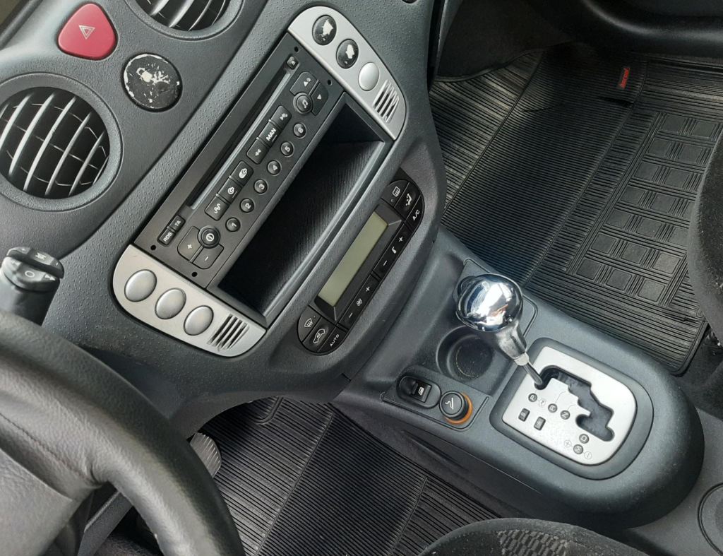 Citroen C3 Exclusive 1.6 Automatico Flex 4 Portas Modelo 2011 imagem 19