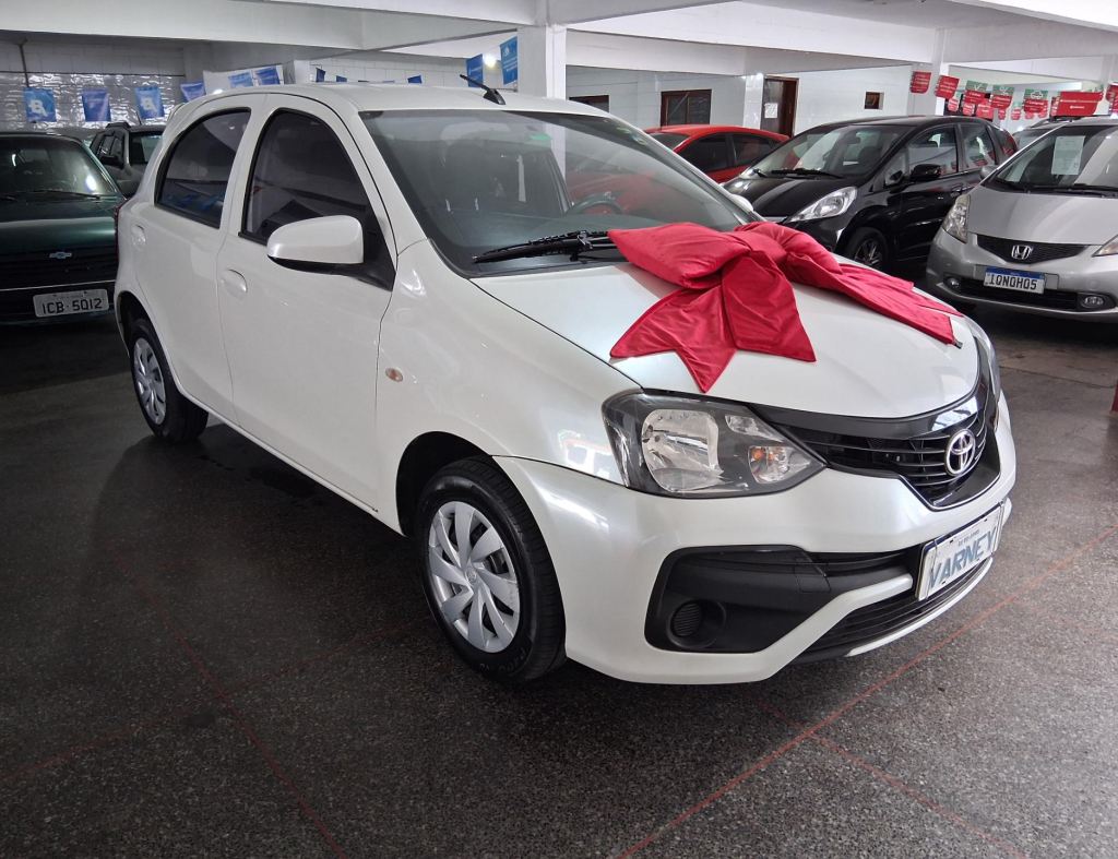 Toyota Etios Hatch X 1.3 Flex 4 Portas Modelo 2019 imagem 2