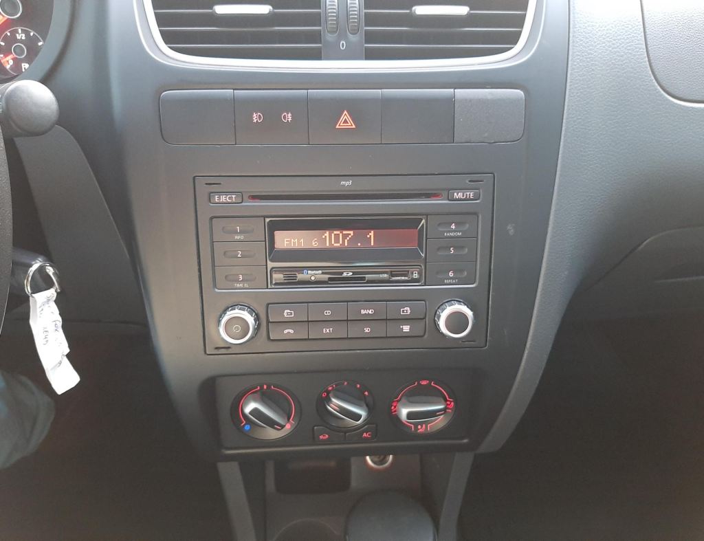 Volkswagen Spacefox Trend Gii 1.6 Flex 4 Portas Modelo 2013 imagem 21