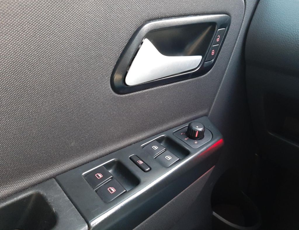 Volkswagen Spacefox Trend Gii 1.6 Flex 4 Portas Modelo 2013 imagem 24