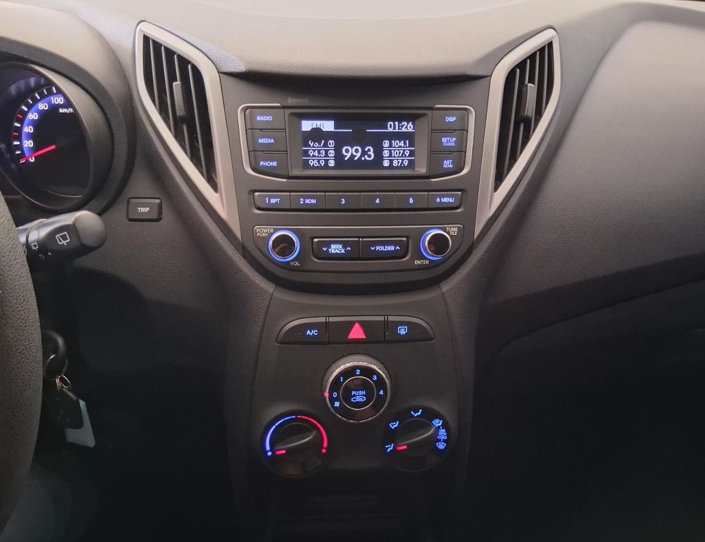 Hyundai Hb20 Unique 1.0 Flex 4 Portas Modelo 2019 imagem 13