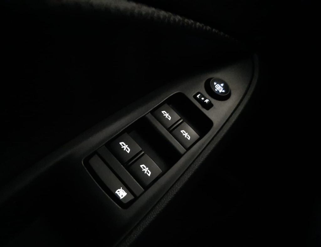 Chevrolet Onix Lt 1.0 Mpfi 8V 4P ,Modelo 2023,Ipva 2026 Cortesia Cortesia Cortesia imagem 24