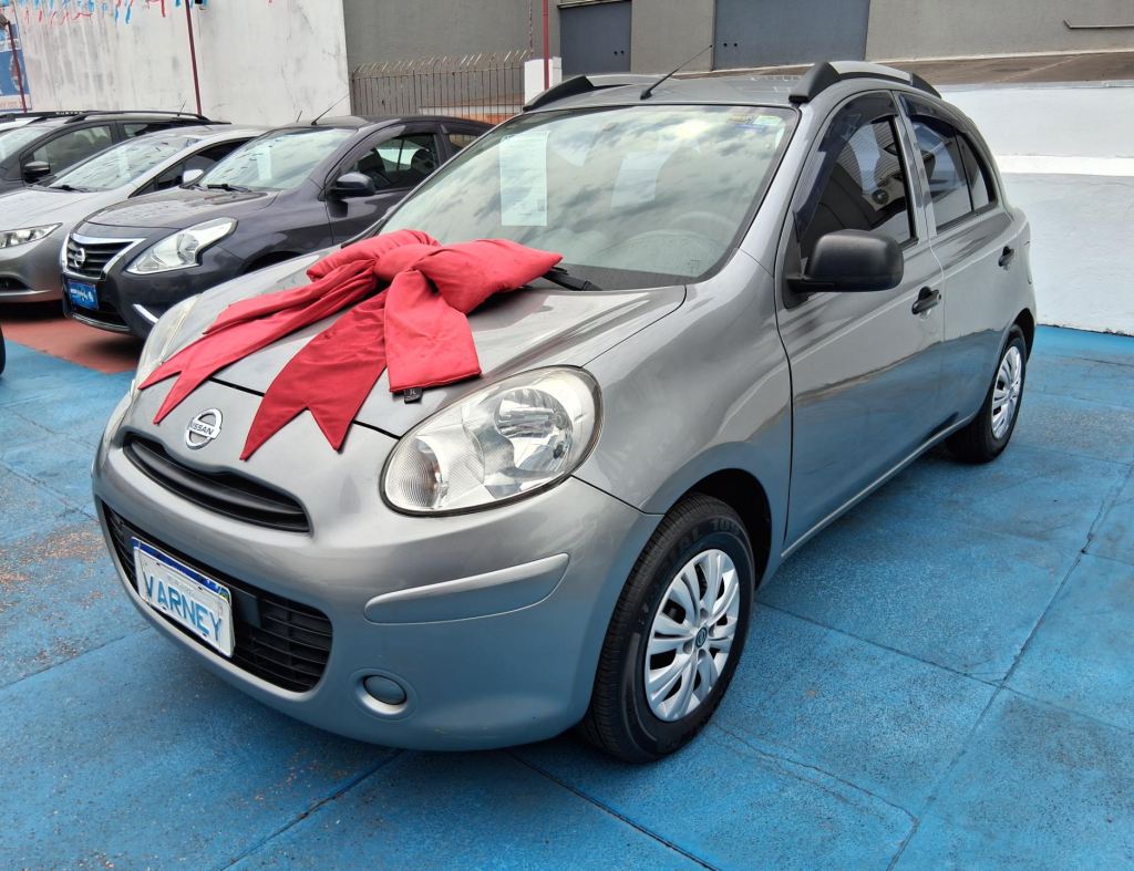 Nissan March Active 1.0 Flex 4 Portas Modelo 2015 imagem 2