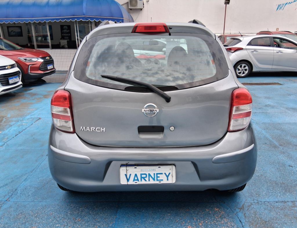 Nissan March Active 1.0 Flex 4 Portas Modelo 2015 imagem 4
