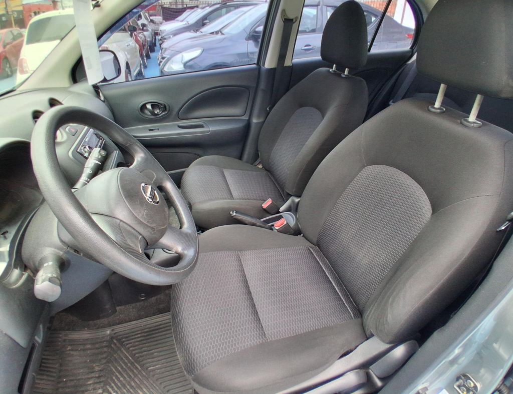 Nissan March Active 1.0 Flex 4 Portas Modelo 2015 imagem 10