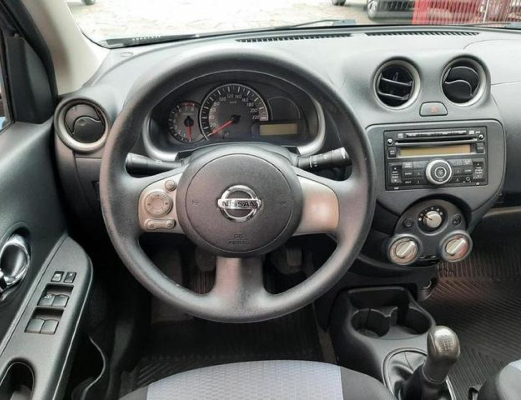 Nissan / March Sv 1.6 Flex 4 Portas Modelo 2014 imagem 17