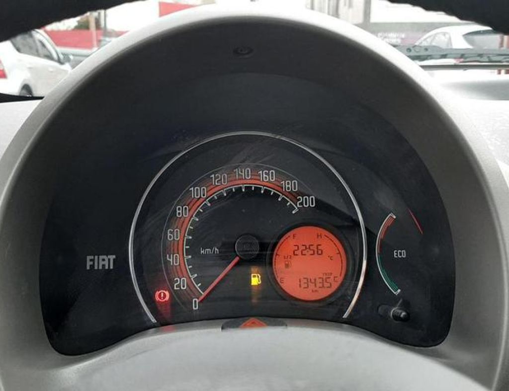 Fiat / Uno Vivace 1.0 2 Portas Flex Modelo 2014 imagem 18