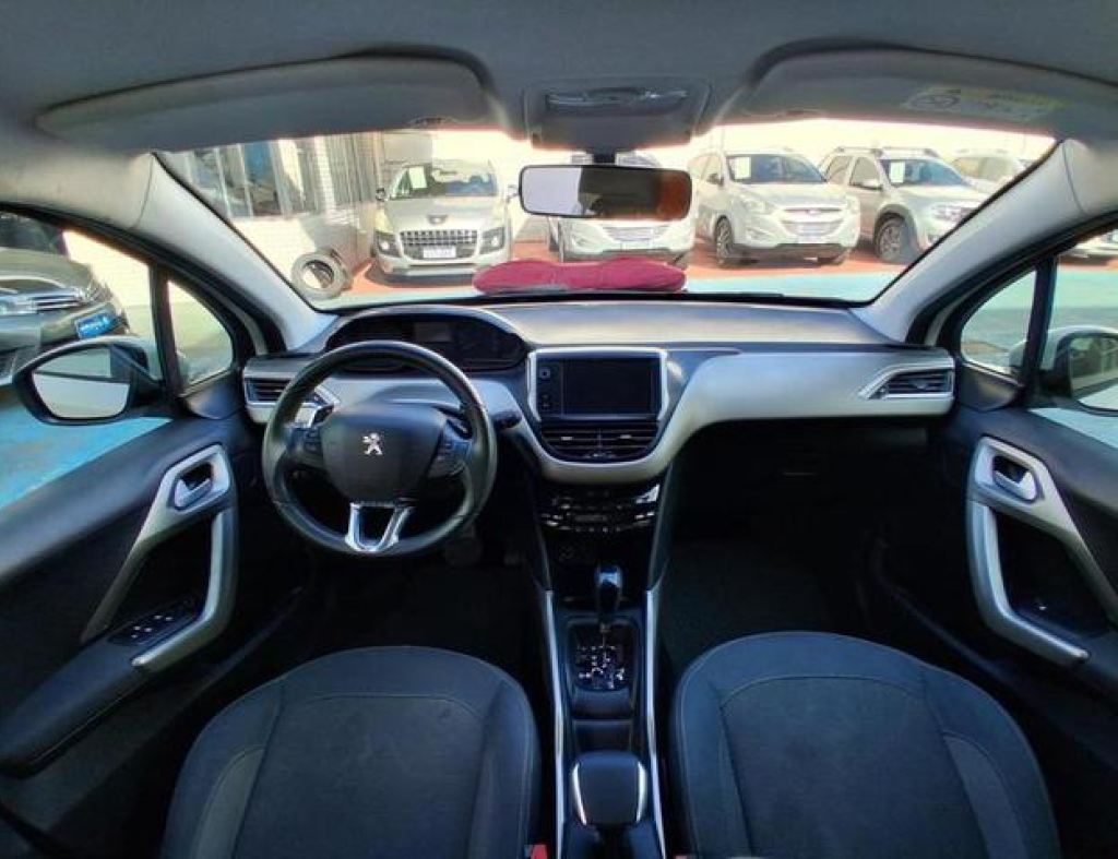 Peugeot / 2008 Allure 1.6 Automático Flex 4 Portas Modelo 2017 imagem 7
