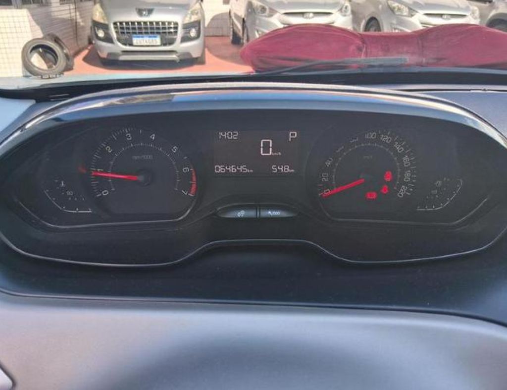 Peugeot / 2008 Allure 1.6 Automático Flex 4 Portas Modelo 2017 imagem 14