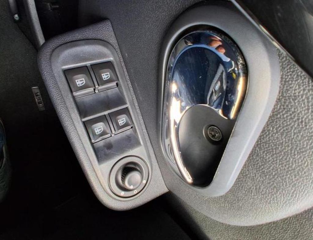 Duster Oroch Dynamique 2.0 Gnv Automático 4 Portas Modelo 2019 imagem 16