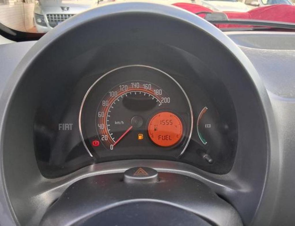 Fiat / Uno Vivace 1.0 Flex 4 Portas Modelo 2011 imagem 13
