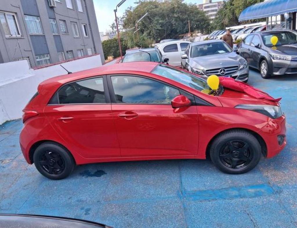 Hyundai / Hb20 Confort 1.6 Flex 4 Portas Modelo 2015 imagem 4