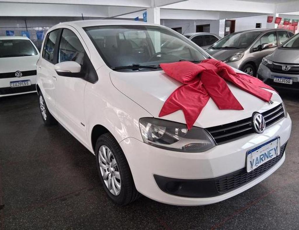 Volkswagem / Fox Trendline 1.6 Flex 4 Portas Modelo 2014 imagem 1