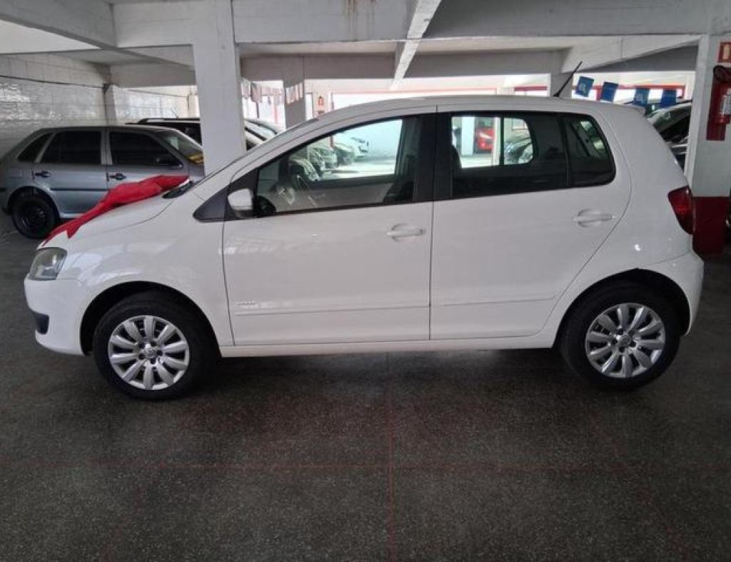 Volkswagem / Fox Trendline 1.6 Flex 4 Portas Modelo 2014 imagem 5