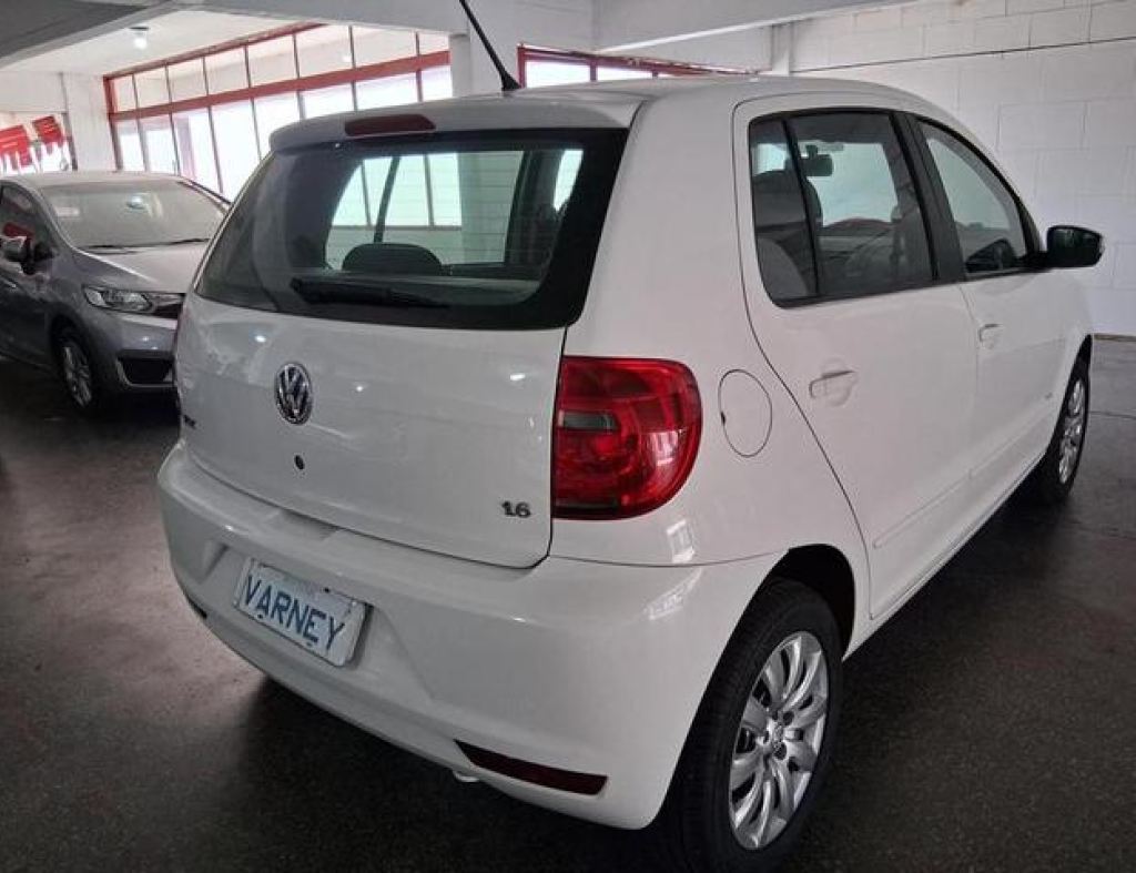 Volkswagem / Fox Trendline 1.6 Flex 4 Portas Modelo 2014 imagem 7