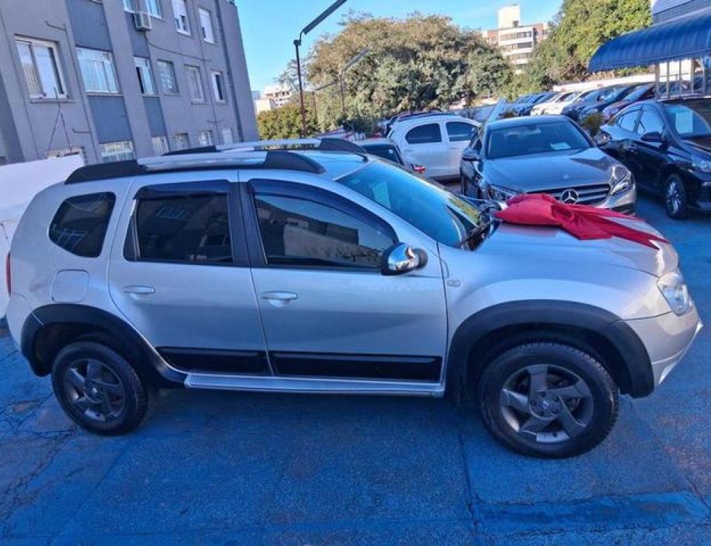 Renault / Duster Dinamique 1.6 4X2 Flex 4 Portas Modelo 2015 imagem 3