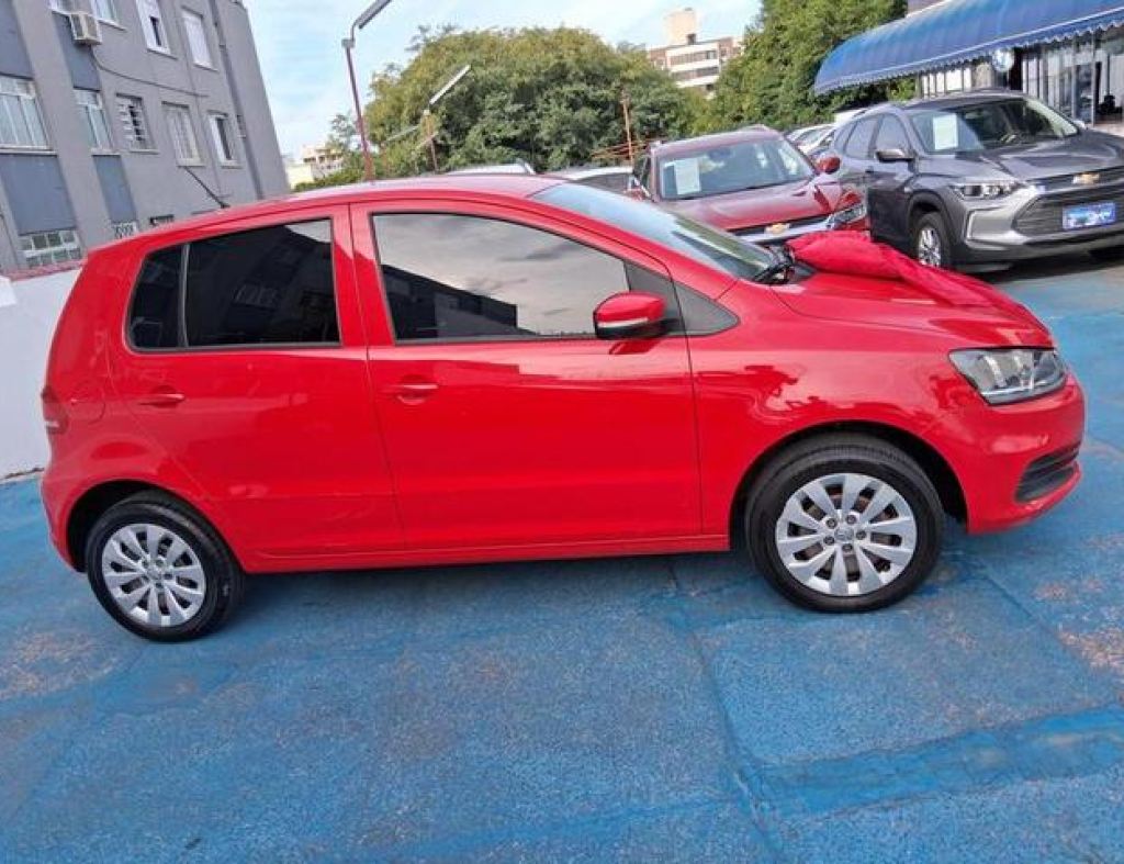 Volkswagen / Fox Trendline 1.0 Flex 4 Portas Modelo 2017 imagem 1