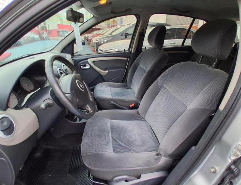 Renault / Sandero Privilege 1.6 Flex 4 Portas Modelo 2011 imagem 10
