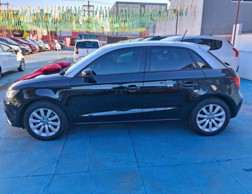 Audi A-1 Sportback 1.4 Tfsi 122Cv 5P S-Tronic 2014 Automático 4 Portas Modelo 2014 imagem 6