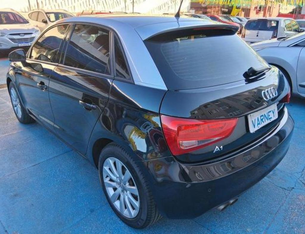 Audi A-1 Sportback 1.4 Tfsi 122Cv 5P S-Tronic 2014 Automático 4 Portas Modelo 2014 imagem 8