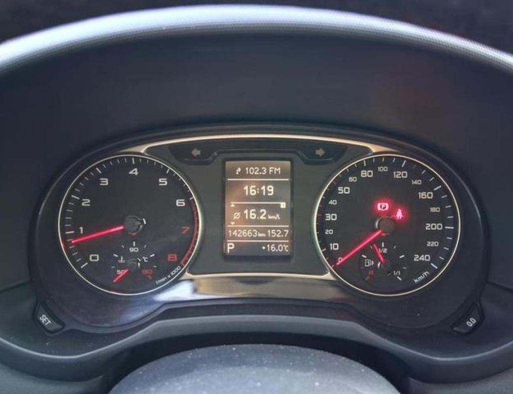 Audi A-1 Sportback 1.4 Tfsi 122Cv 5P S-Tronic 2014 Automático 4 Portas Modelo 2014 imagem 15