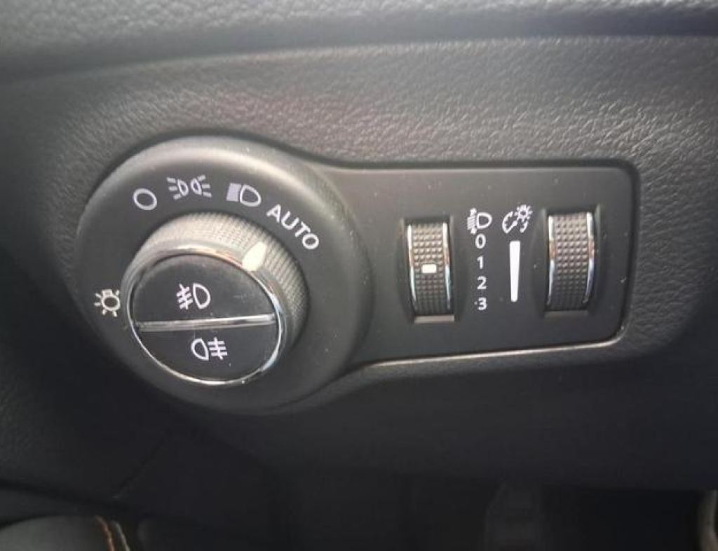 Jeep / Compass Longitude 2.0 Automática Flex 4 Portas Modelo 2019 imagem 19