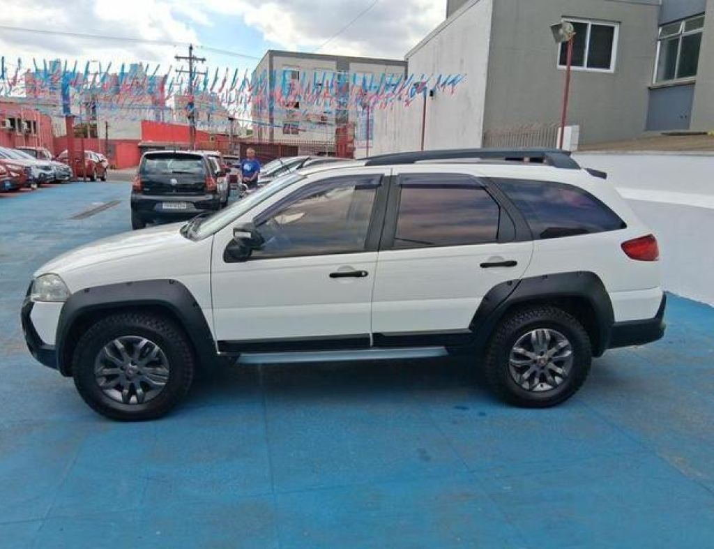 Fiat Palio Weekend 1.8 Adventure Dualogic Locker 8V 4P 2013 imagem 3