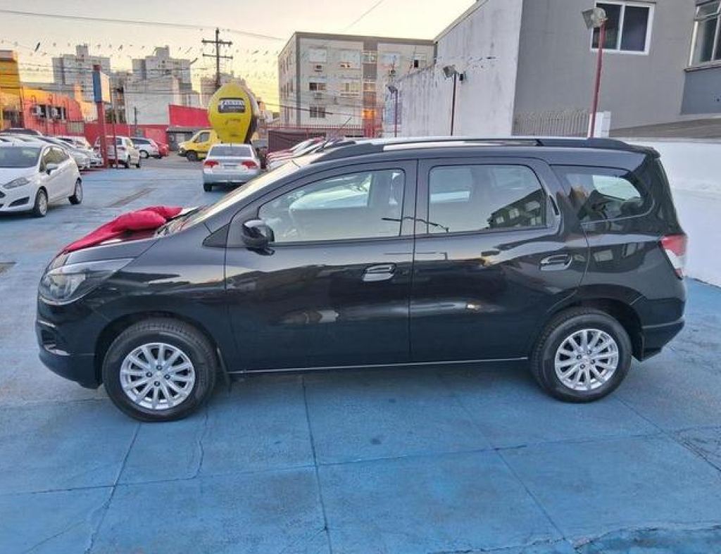 Chevrolet / Spin 1.8 Lt Automática Flex 4 Portas Modelo 2016 imagem 5